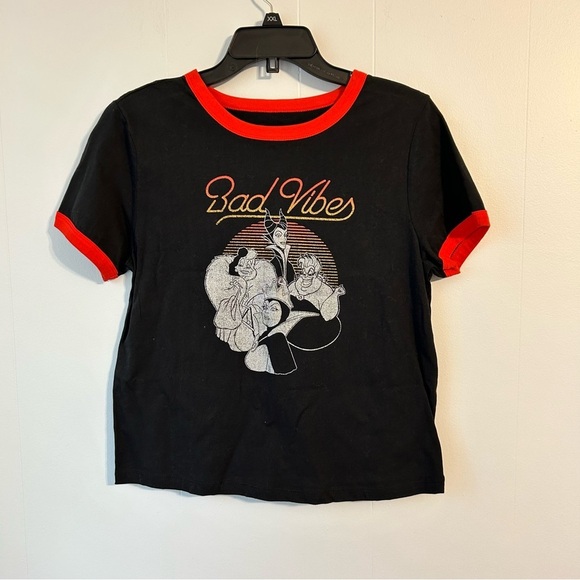Disney size large. Bad vibes,‎ villains, short sleeve T-shirt, new without tags - Picture 1 of 5
